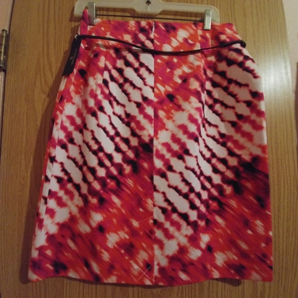 Beautiful print skirt - Picture 1 of 4